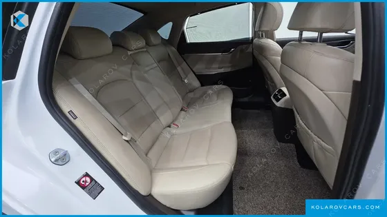 HYUNDAI GRANDEUR 2.2 DIESEL PREMIUM