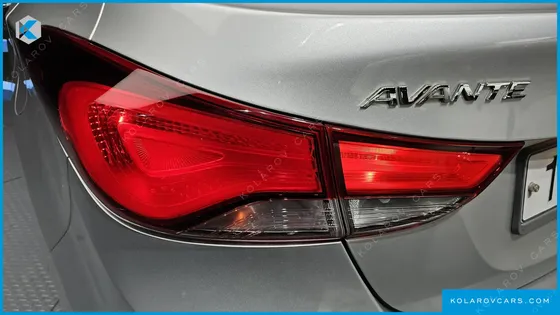 HYUNDAI ELANTRA (AVANTE) 1.6 GDI SMART