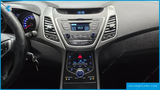 HYUNDAI ELANTRA (AVANTE) 1.6 GDI SMART