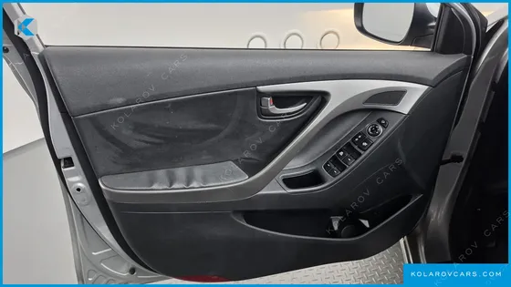 HYUNDAI ELANTRA (AVANTE) 1.6 GDI SMART