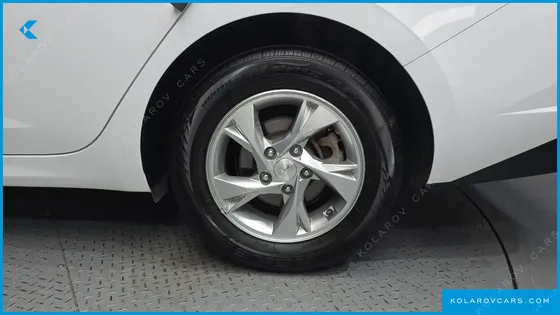 HYUNDAI ELANTRA (AVANTE) 1.6