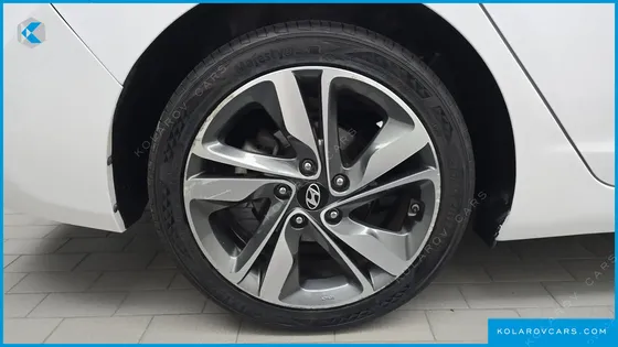 HYUNDAI ELANTRA (AVANTE) 1.6 GDI 10 MILLION LIMITED