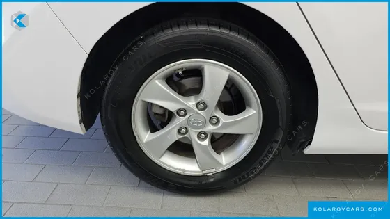 HYUNDAI ELANTRA (AVANTE) 1.6 GDI SMART