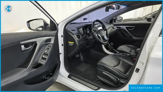 HYUNDAI ELANTRA (AVANTE) 1.6 GDI SMART