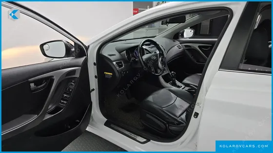 HYUNDAI ELANTRA (AVANTE) 1.6 GDI SMART