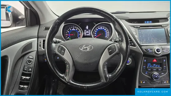 HYUNDAI ELANTRA (AVANTE) 1.6 GDI SMART