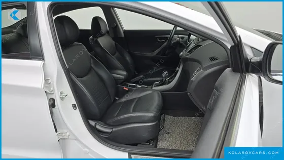 HYUNDAI ELANTRA (AVANTE) 1.6 GDI SMART