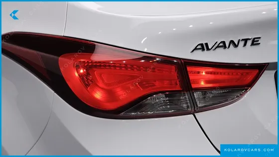 HYUNDAI ELANTRA (AVANTE) 1.6 GDI SMART