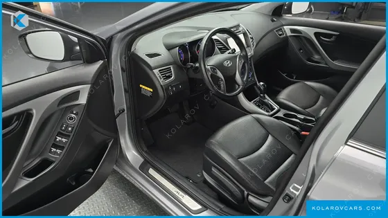 HYUNDAI ELANTRA (AVANTE) 1.6 GDI SMART