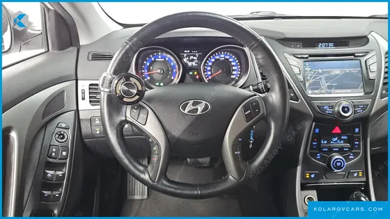 HYUNDAI ELANTRA (AVANTE) 1.6 GDI SMART