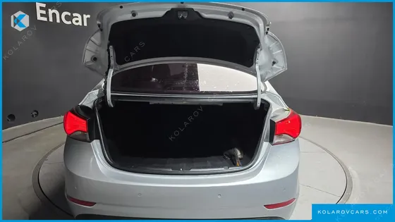 HYUNDAI ELANTRA (AVANTE) 1.6 GDI SMART
