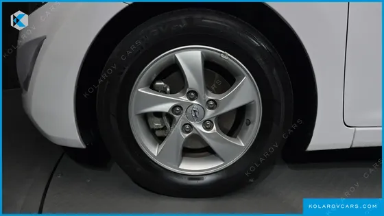 HYUNDAI ELANTRA (AVANTE) 1.6 GDI SMART