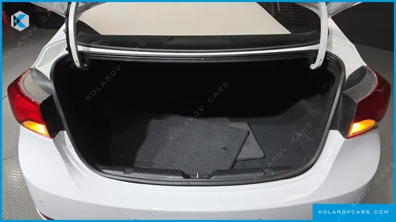 HYUNDAI ELANTRA (AVANTE) 1.6 GDI SMART