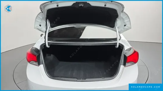 HYUNDAI ELANTRA (AVANTE) 1.6 GDI SMART