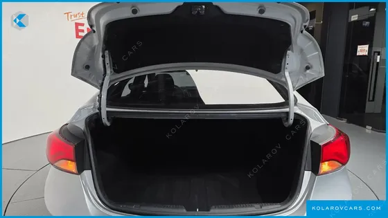 HYUNDAI ELANTRA (AVANTE) 1.6 GDI MODERN