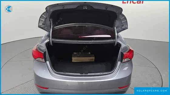 HYUNDAI ELANTRA (AVANTE) 1.6 GDI SMART
