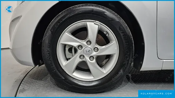 HYUNDAI ELANTRA (AVANTE) 1.6 GDI SMART