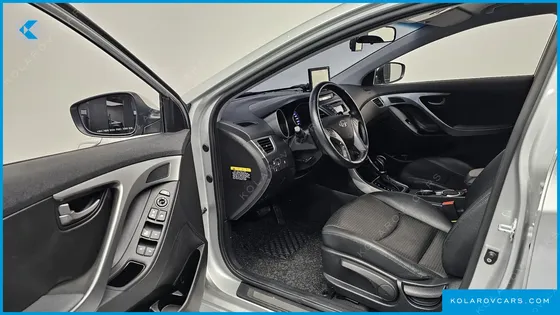 HYUNDAI ELANTRA (AVANTE) 1.6 GDI SMART