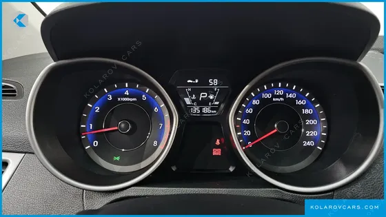 HYUNDAI ELANTRA (AVANTE) 1.6 GDI SMART
