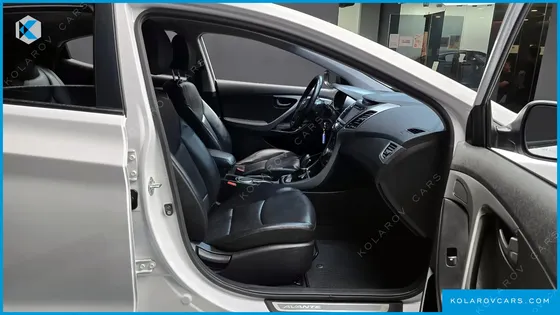 HYUNDAI ELANTRA (AVANTE) 1.6 GDI SMART