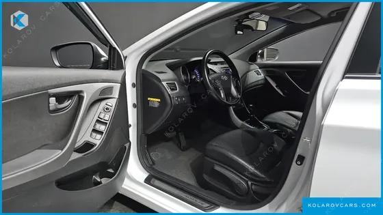 HYUNDAI ELANTRA (AVANTE) 1.6 GDI SMART