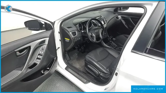 HYUNDAI ELANTRA (AVANTE) 1.6 GDI SMART