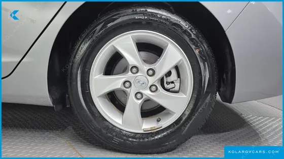 HYUNDAI ELANTRA (AVANTE) 1.6 GDI SMART