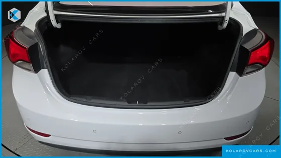 HYUNDAI ELANTRA (AVANTE) 1.6 GDI SMART