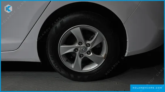 HYUNDAI ELANTRA (AVANTE) 1.6 GDI SMART