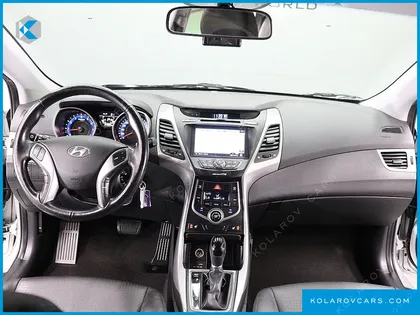 HYUNDAI ELANTRA (AVANTE) 1.6 GDI SMART