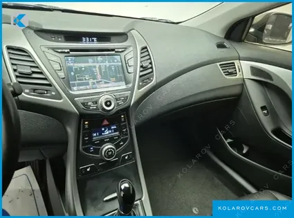 HYUNDAI ELANTRA (AVANTE) 1.6 GDI SMART