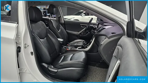 HYUNDAI ELANTRA (AVANTE) 1.6 GDI SMART