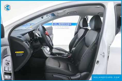 HYUNDAI ELANTRA (AVANTE) 1.6 GDI SMART