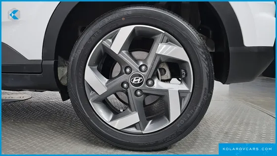 HYUNDAI VENUE 1.6 MODERN PLUS
