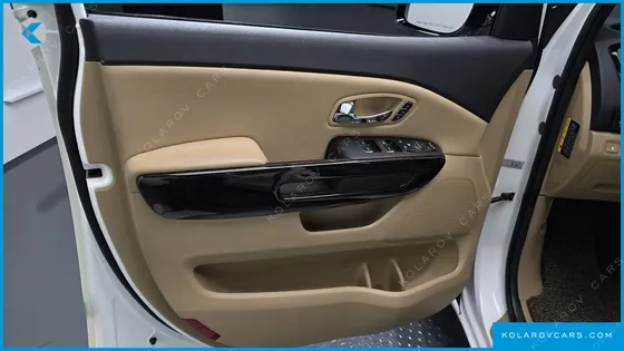 KIA CARNIVAL 9-SEATER NOBLESSE SPECIAL