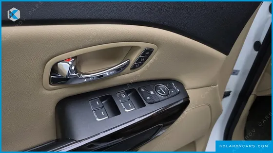 KIA CARNIVAL 9-SEATER NOBLESSE SPECIAL