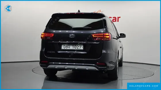KIA CARNIVAL 9-SEATER NOBLESSE SPECIAL