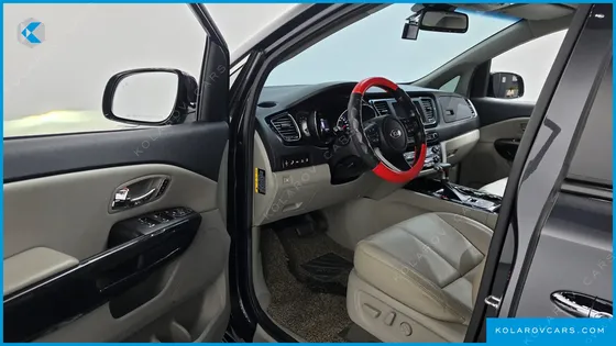 KIA CARNIVAL 9-SEATER NOBLESSE SPECIAL