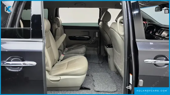 KIA CARNIVAL 9-SEATER NOBLESSE SPECIAL