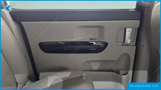 KIA CARNIVAL 9-SEATER NOBLESSE SPECIAL