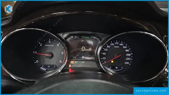 KIA CARNIVAL 9-SEATER NOBLESSE SPECIAL