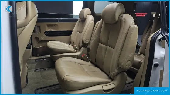 KIA CARNIVAL 9-SEATER NOBLESSE SPECIAL