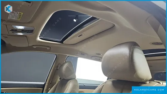 KIA CARNIVAL 9-SEATER NOBLESSE SPECIAL