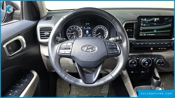 HYUNDAI VENUE 1.6 FLUX