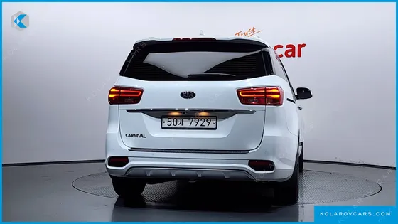 KIA CARNIVAL 9-SEATER PRSTIGE
