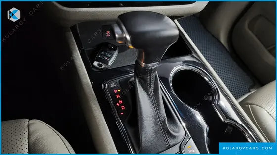 KIA CARNIVAL 9-SEATER PRSTIGE