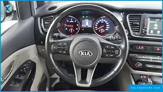 KIA CARNIVAL 9-SEATER PRSTIGE
