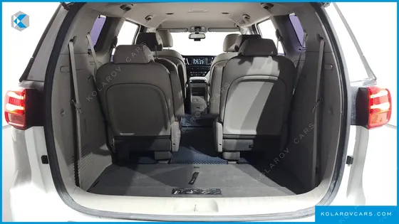 KIA CARNIVAL 9-SEATER PRSTIGE