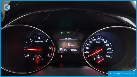 KIA CARNIVAL 9-SEATER PRSTIGE
