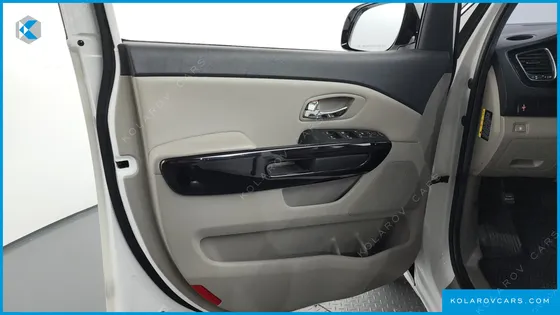 KIA CARNIVAL 9-SEATER PRSTIGE